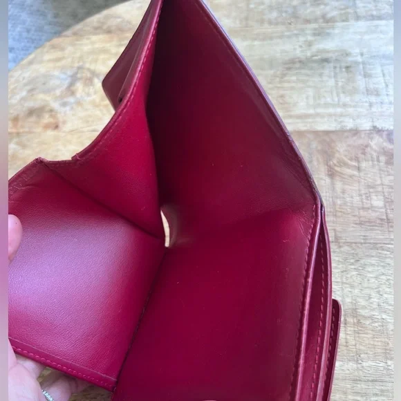 Louis Vuitton Vintage Vernis Double Flap Red Leather Wallet with Chain & Insert - Picture 8 of 17